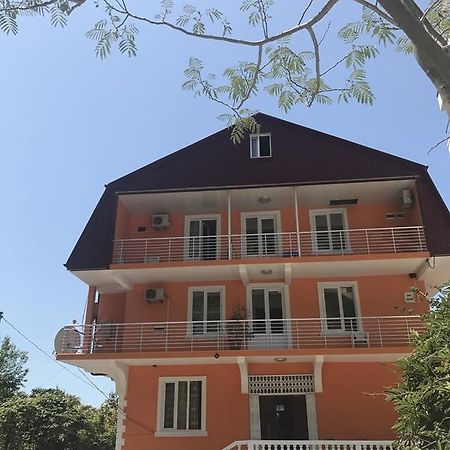 Kvariati - Guest House Luaran gambar