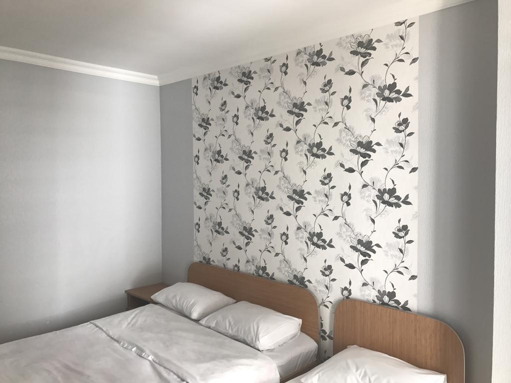 Kvariati - Guest House Luaran gambar